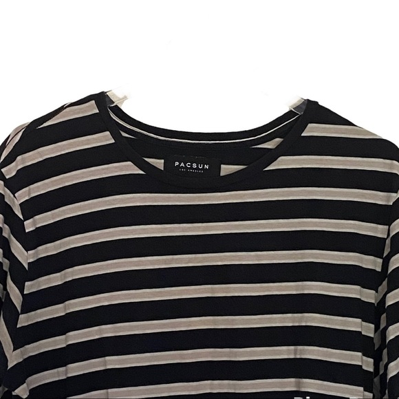 PacSun Black and Beige Striped Tee Scalloped Fit Size Large - Picture 2 of 6